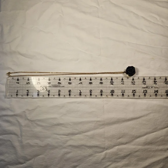 Black Rose Pendant On Gold Toned Necklace 22in Whimsigoth - Picture 7 of 8